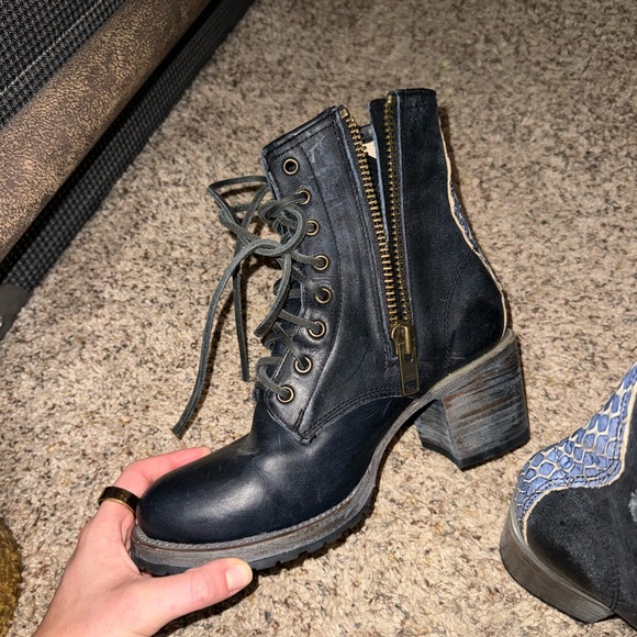 Freebird by Steven Cavalier Boots in Navy Multi - Picture 8 of 11